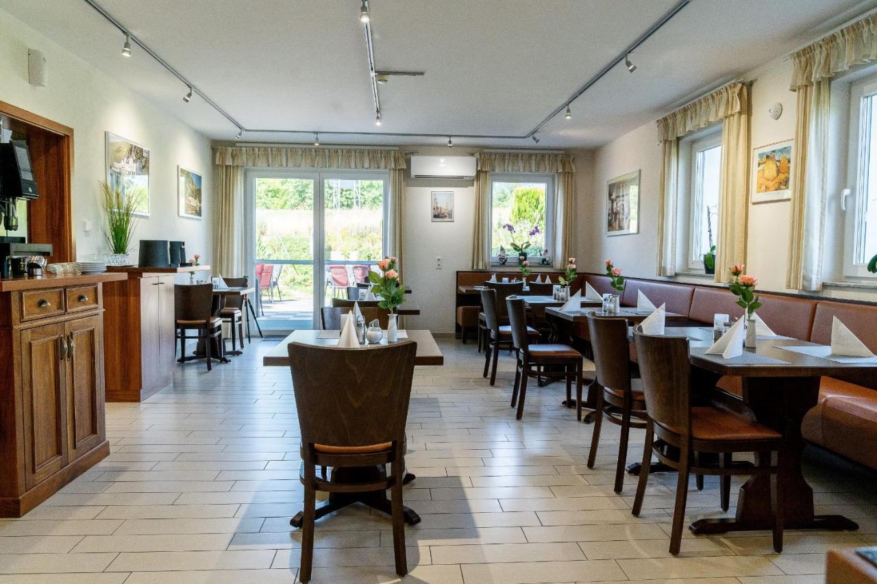 Land-Gut-Hotel Am Ring Meuspath Екстер'єр фото