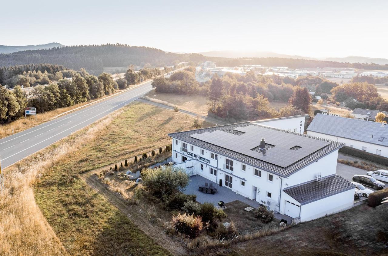 Land-Gut-Hotel Am Ring Meuspath Екстер'єр фото
